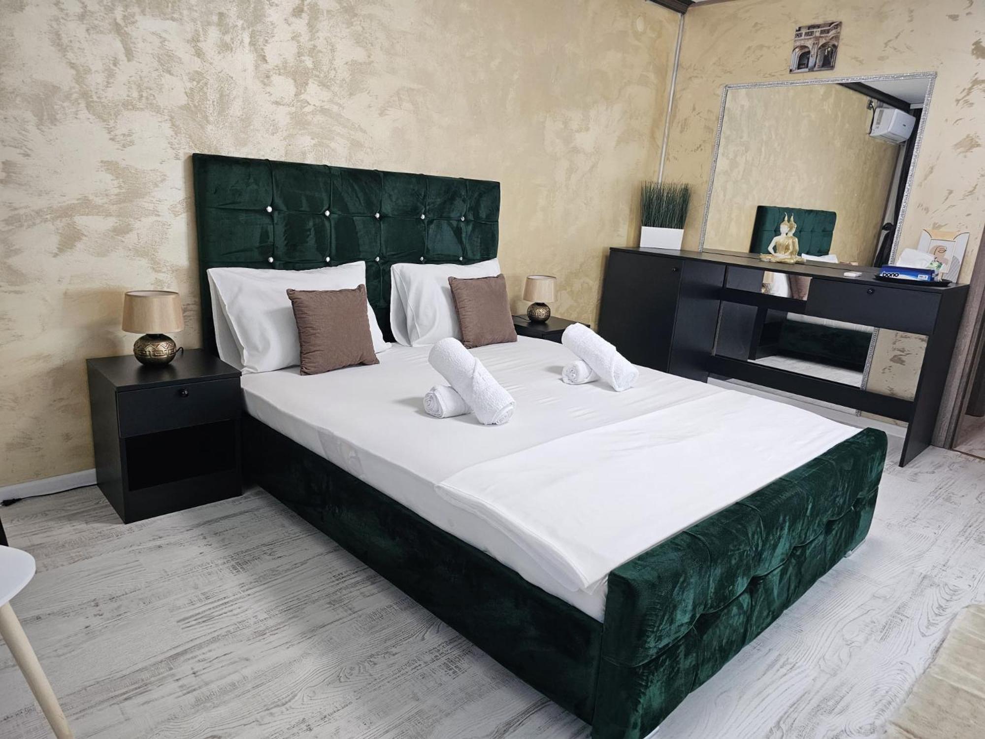 B&B 89 Boutique Bucureşti